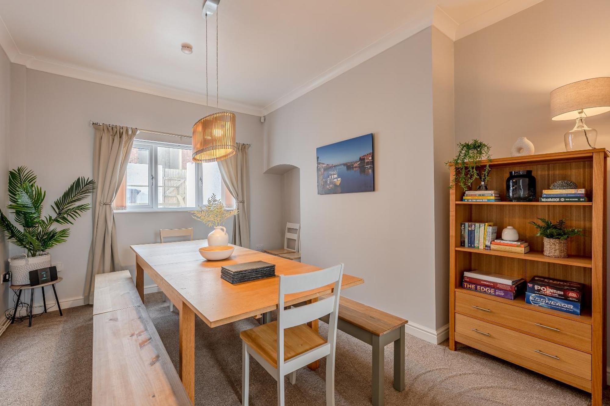 Rosemill - Large Pet Friendly With Off Road Parking Holiday home *